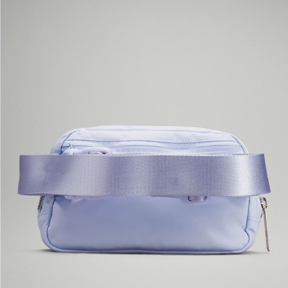 LULULEMON PASTEL BLUE EVERYWHERE BELT BAG - Picture 2 of 7